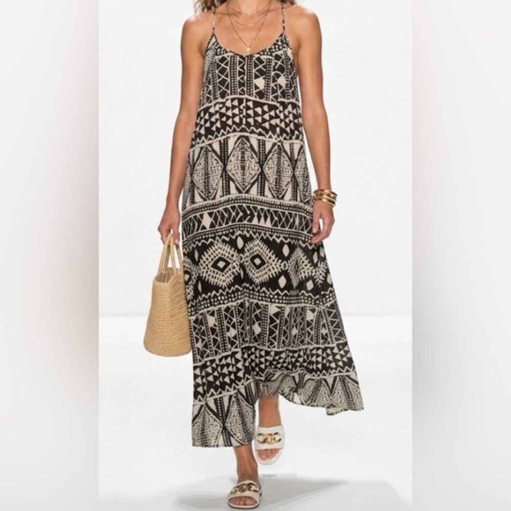 Tori Richard Black White Tribal Geometric Pleated Maxi Dress Back O-Ring Size 6